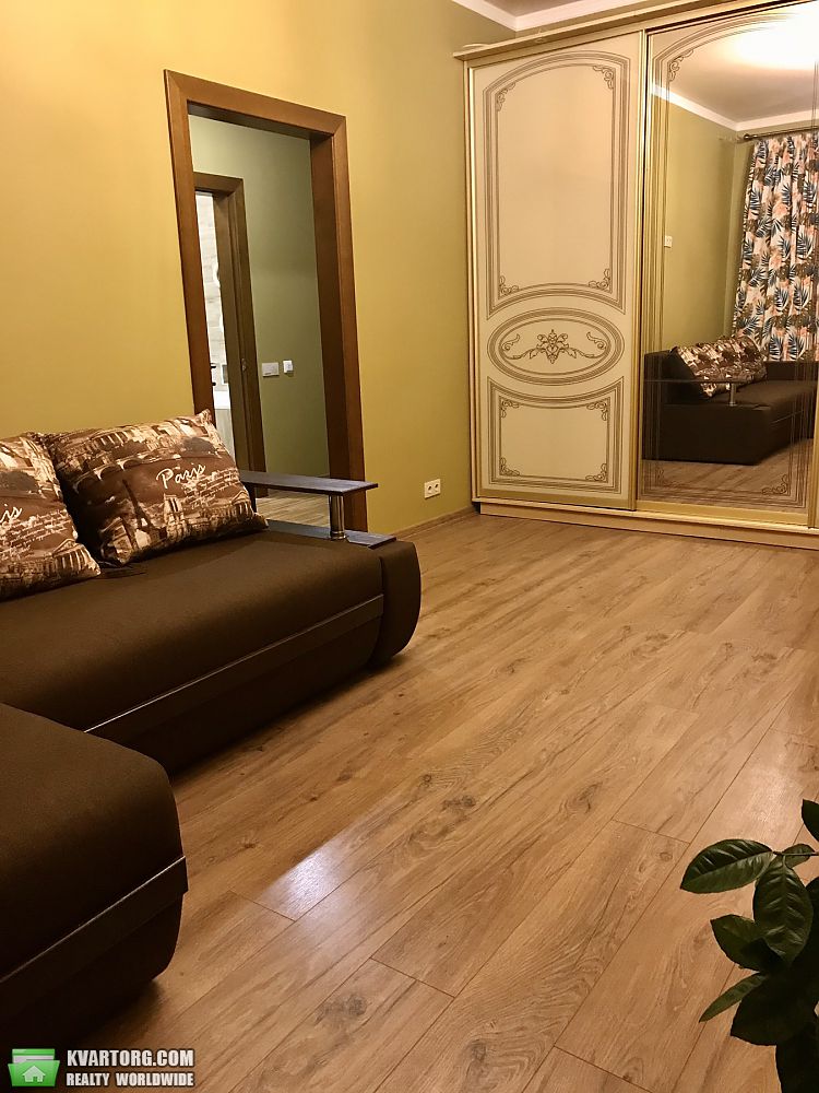 Rent out 1-room apartment. Киев,  Автозаводская — photo 7