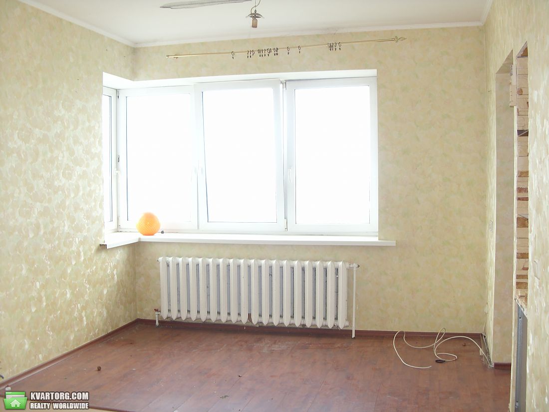 Sell 1-room apartment. Киев,  Российская — photo 1