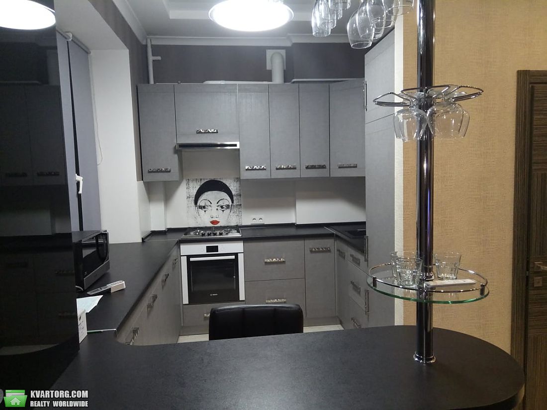 Rent out 3-room apartment. Киев,  Дружбы Народов бул — photo 4