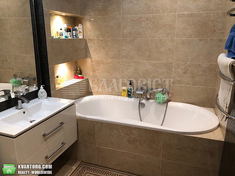 Rent out 2-room apartment. Киев,  Днепровская наб — photo 5