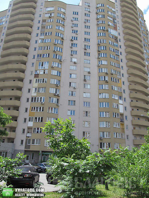 Sell 3-room apartment. Киев,  Урловская — photo 1
