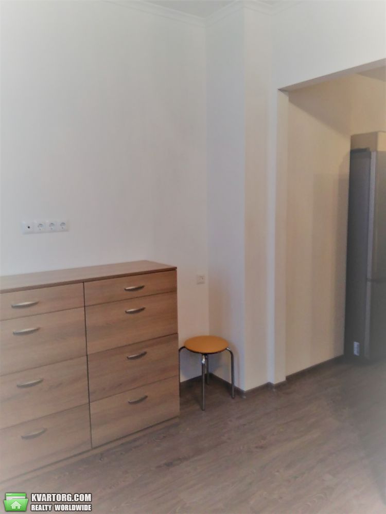 Sell 2-room apartment. Киев, Жилянская — photo 3