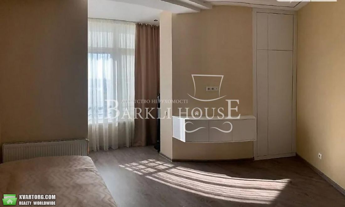 Rent out 3-room apartment. Киев,  Днепровская наб — photo 4