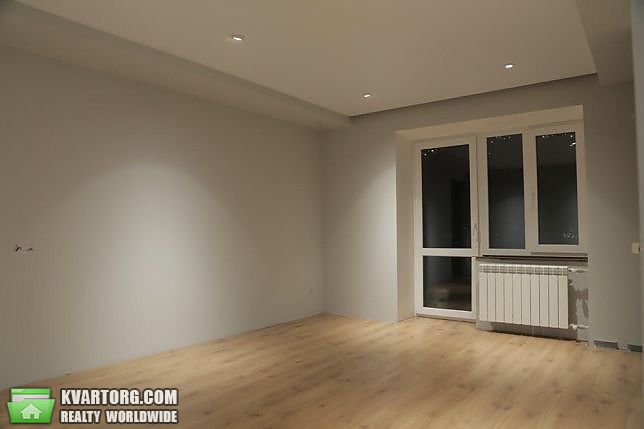 Sell 3-room apartment. Киев,  Стратегическое шоссе — photo 1
