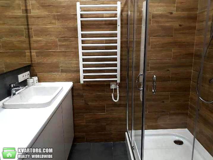 Rent out 2-room apartment. Днепропетровск,  Жуковского — photo 4