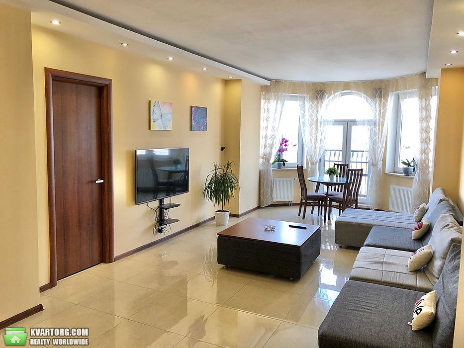 Rent out 3-room apartment. Киев, Полтавская — photo 2