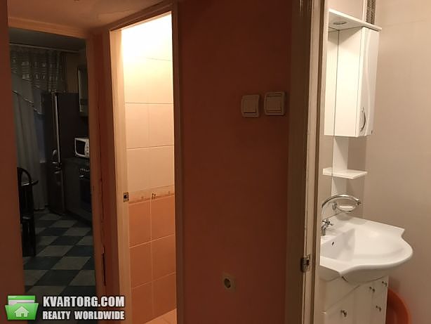 Rent out 2-room apartment. Киев, пожарского — photo 4
