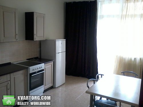 Rent out 2-room apartment. Киев, Воскресенская — photo 1