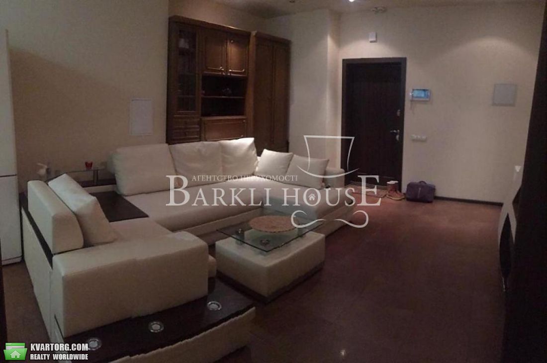 Rent out 2-room apartment. Киев,  Белорусская — photo 2