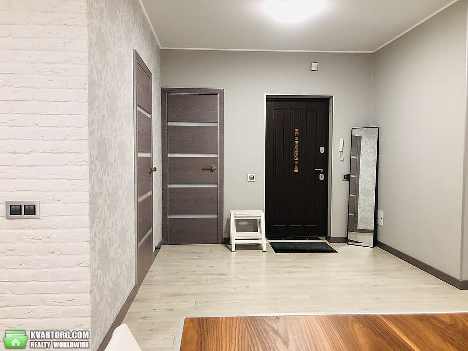 Rent out 2-room apartment. Киев,  Вышгородская — photo 4