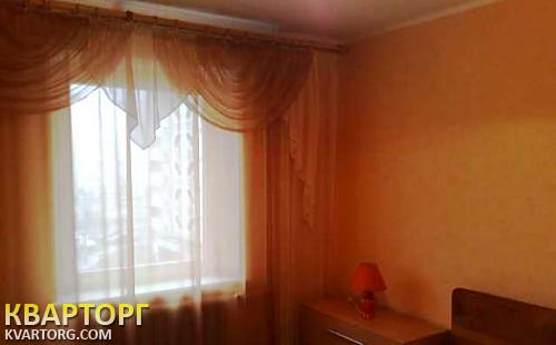 Rent out 2-room apartment. Киев, Урловская ул. — photo 1
