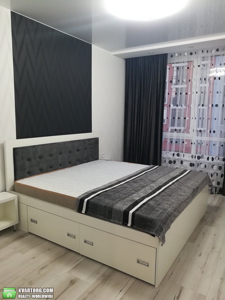 Rent out 2-room apartment. Львов, Шевченка — photo 6
