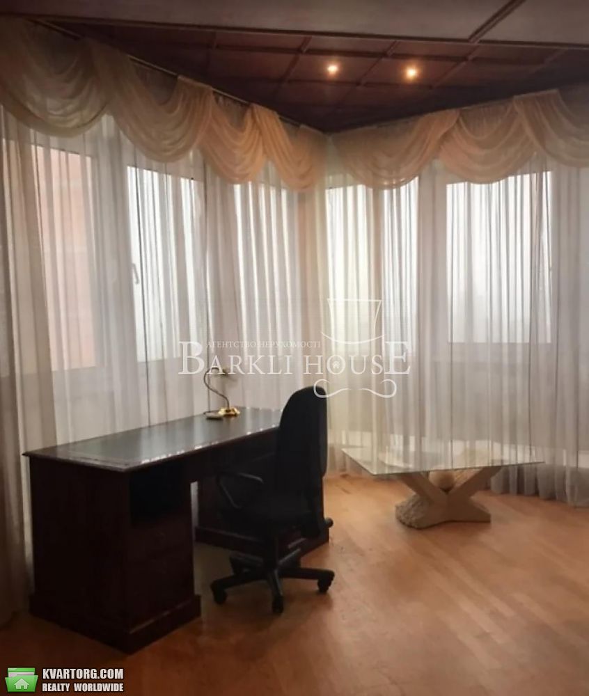 Rent out 4-room apartment. Киев,  Лескова — photo 2