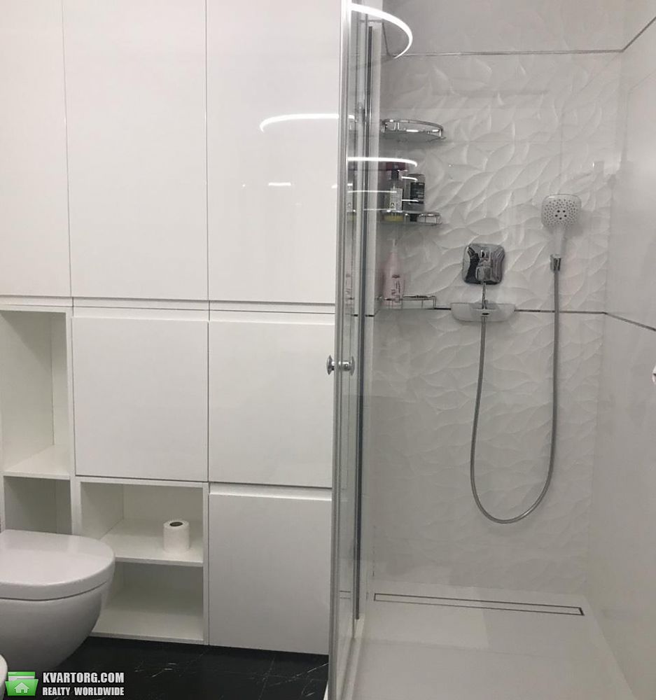 Rent out 4-room apartment. Киев,  Ломоносова — photo 10