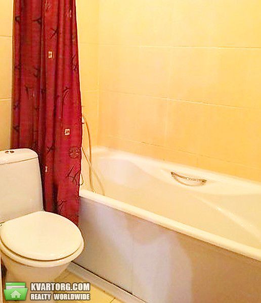 Rent out 2-room apartment. Киев,  Жилянская — photo 2
