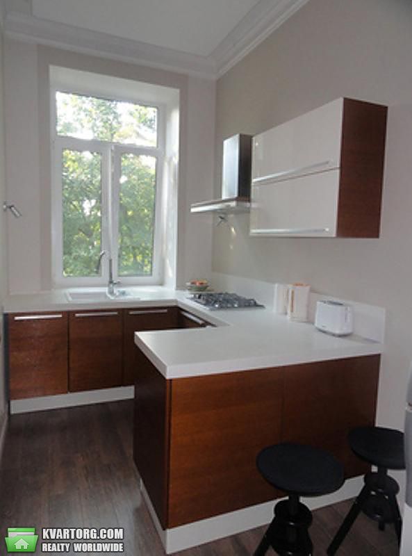 Rent out 2-room apartment. Киев,  Десятинная — photo 3