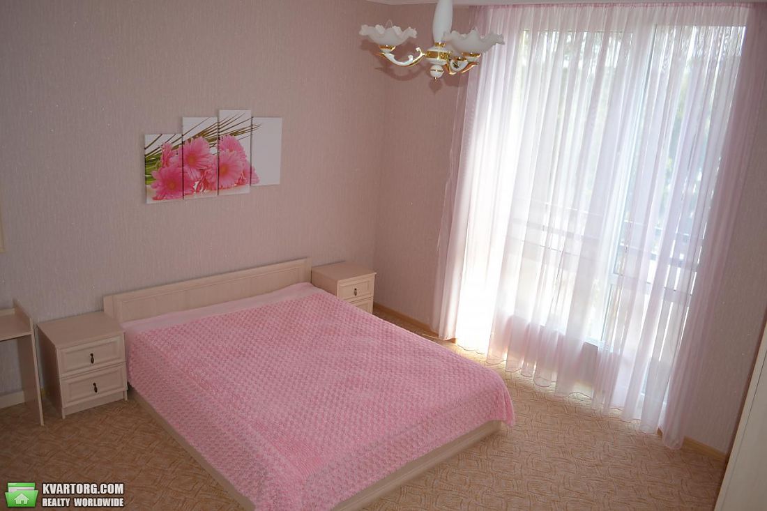 Rent out 2-room apartment. Киев,  Петрицкого — photo 3