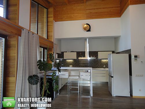 Rent out house. Киев, Садовая — photo 4