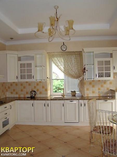 Rent out house. Киев,  Панфиловцев — photo 1