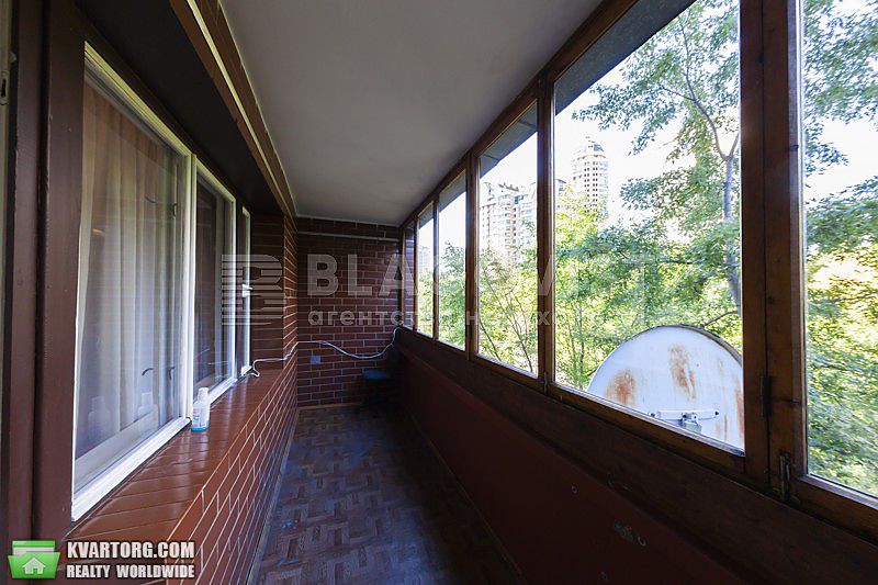 Rent out 3-room apartment. Киев,  Старонаводницкая — photo 8