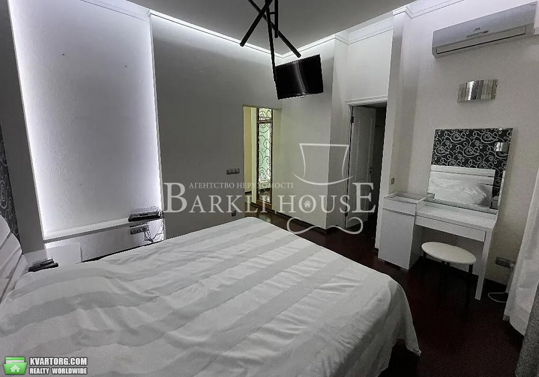 Rent out 3-room apartment. Киев,  Шелковичная — photo 10