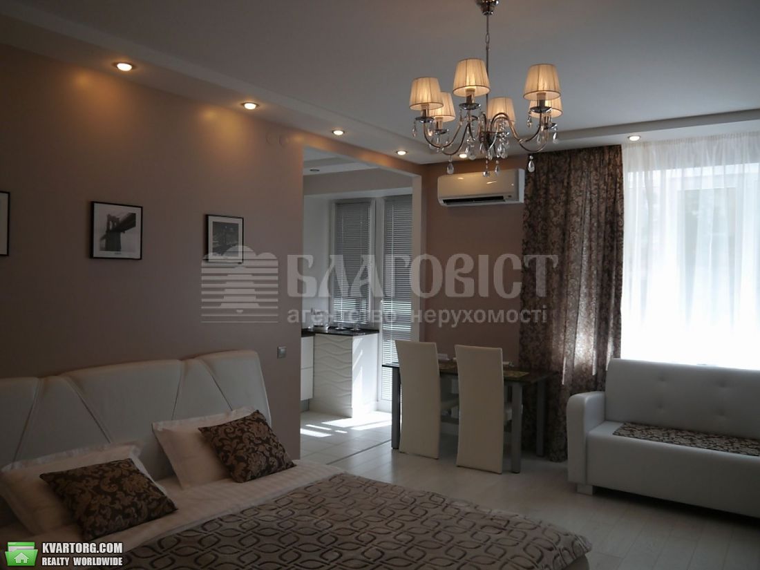 Rent out 1-room apartment. Киев,  Малая Житомирская — photo 9
