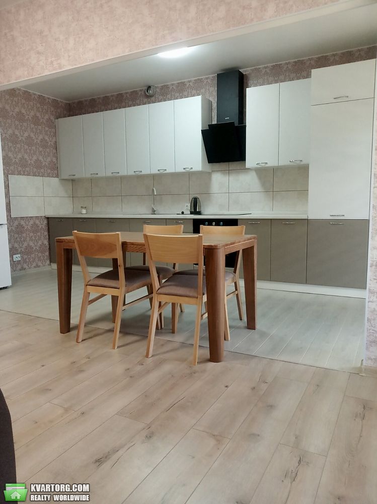 Rent out 2-room apartment. Киев, Данченко Сергея — photo 3