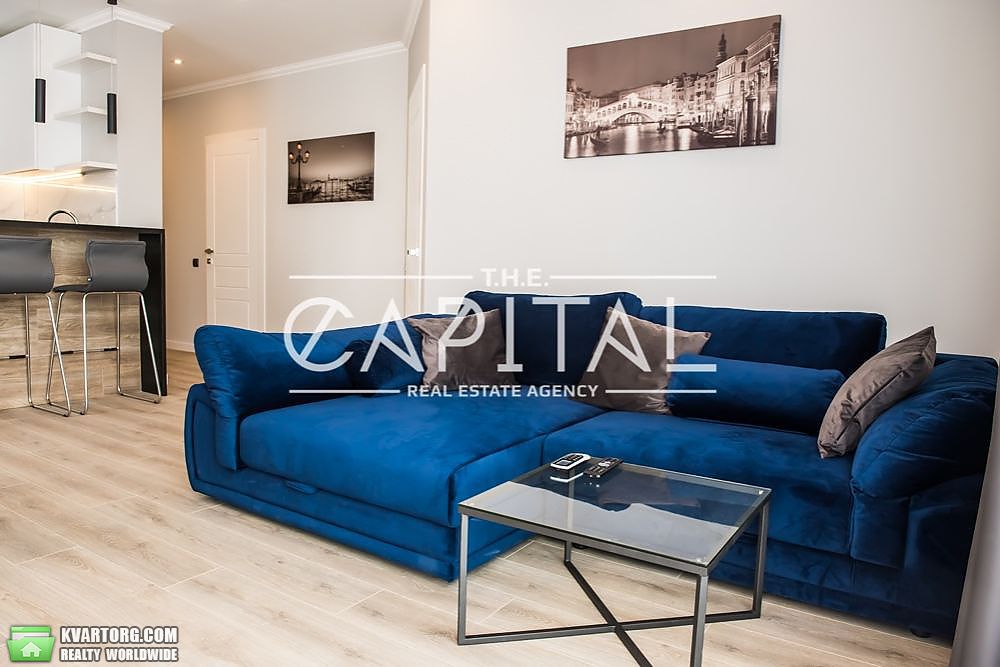 Rent out 3-room apartment. Киев, Предславинская — photo 1