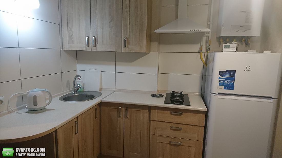 Rent out 1-room apartment. Киев, мира — photo 1