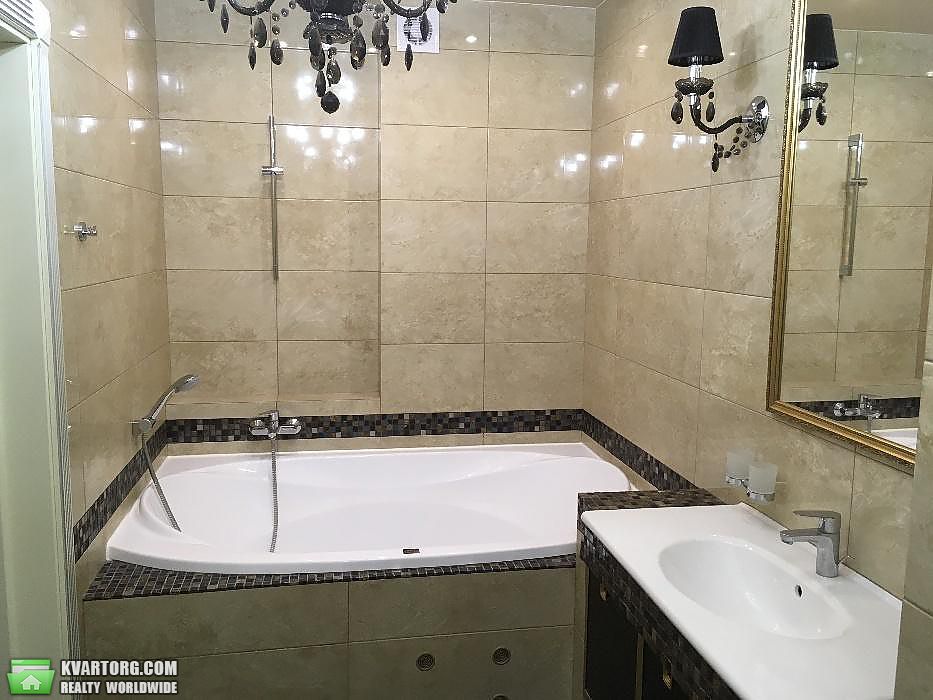Rent out 3-room apartment. Киев,  Полтавская — photo 7