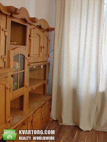 Rent out 3-room apartment. Киев,  Краковская — photo 5