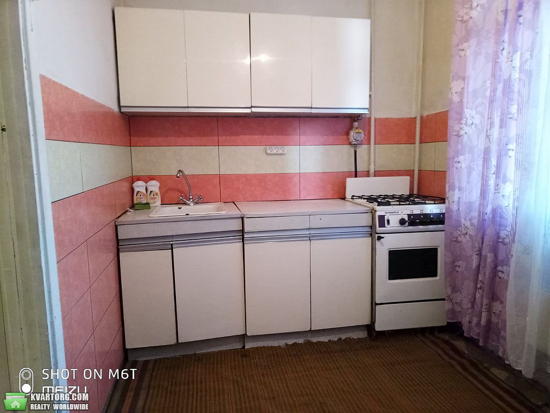 Rent out 1-room apartment. Киев,  Радужная — photo 1