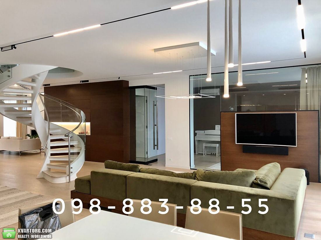 Rent out 5-room apartment. Киев,  Зверинецкая — photo 1