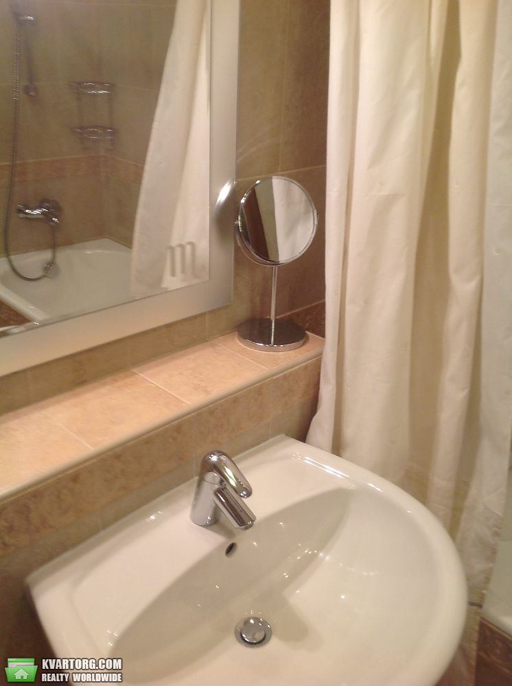 Rent out 1-room apartment. Киев,  Щорса — photo 9