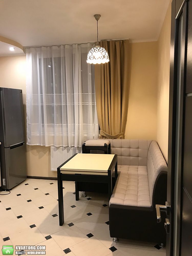 Rent out 2-room apartment. Киев, Ломонносова — photo 3