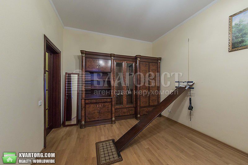 Rent out 2-room apartment. Киев,  Щорса — photo 2