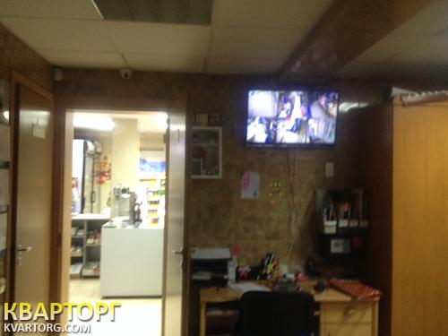 Rent out shop. Киев,  Зодчих — photo 4
