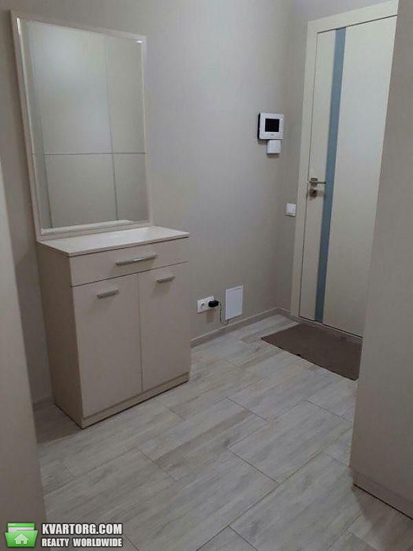 Rent out 3-room apartment. Киев,  Богатырская — photo 9