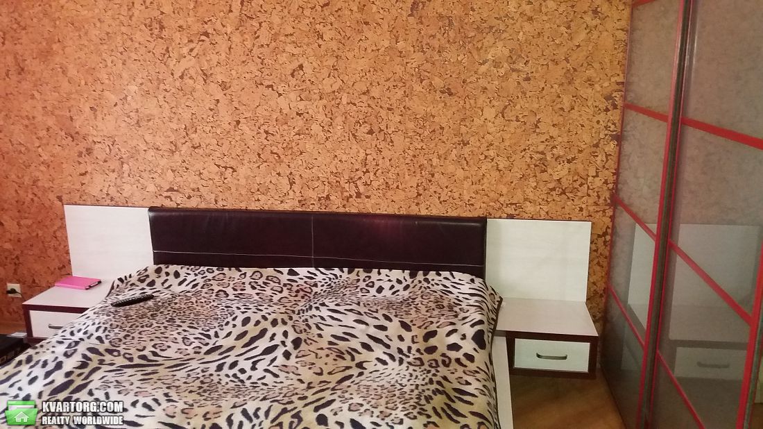 Rent out 3-room apartment. Киев,  Эрнста — photo 4