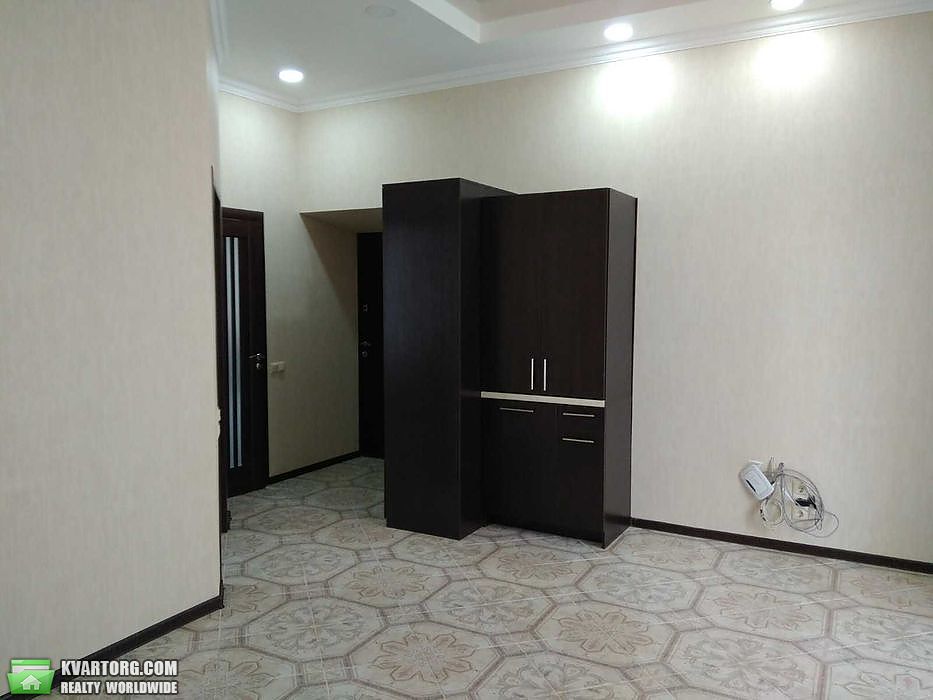 Rent out office. Киев,  Лютеранская — photo 1