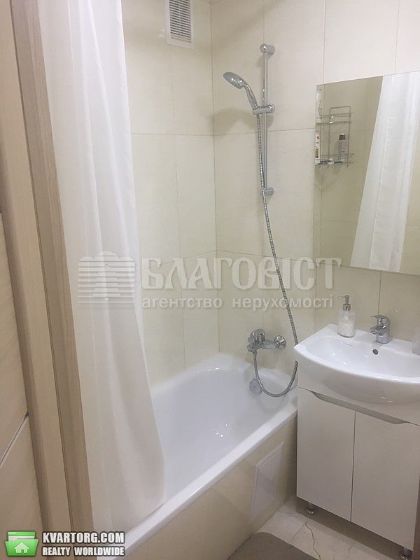 Rent out 2-room apartment. Киев,  Луначарского — photo 5