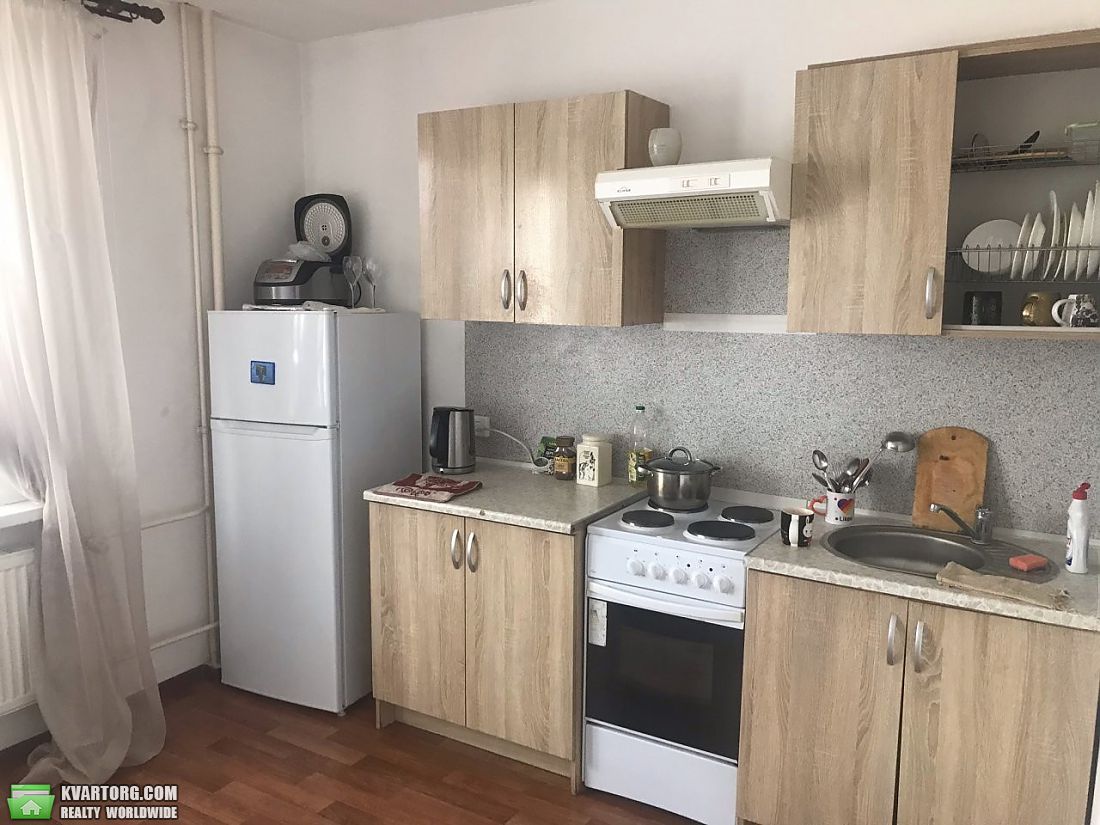 Rent out 1-room apartment. Ровно, Семидубская — photo 3