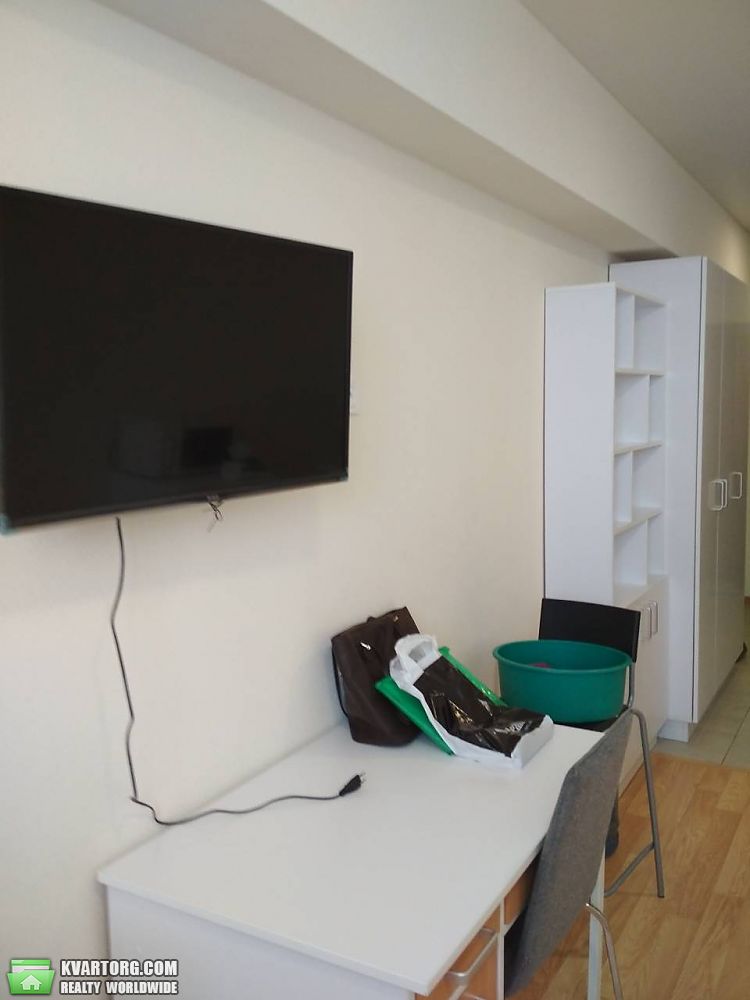 Rent out 1-room apartment. Киев, Машиностроительная — photo 4
