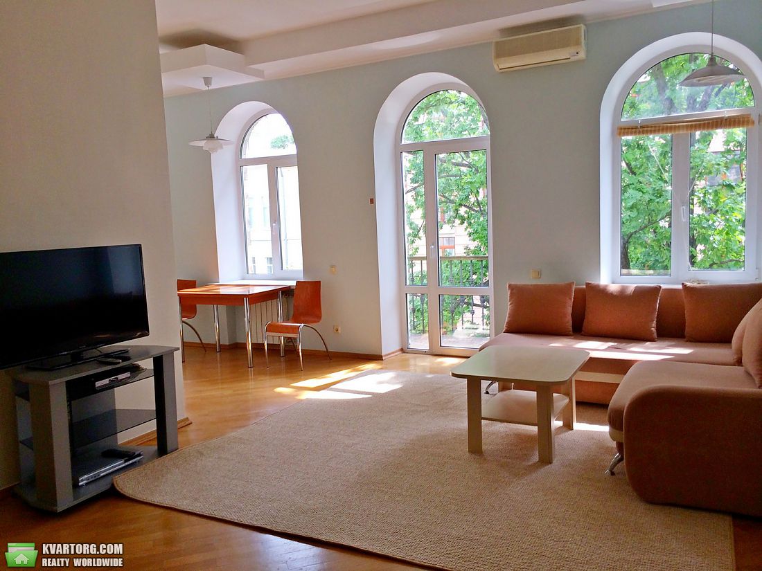 Rent out 2-room apartment. Киев,  Лютеранская — photo 5