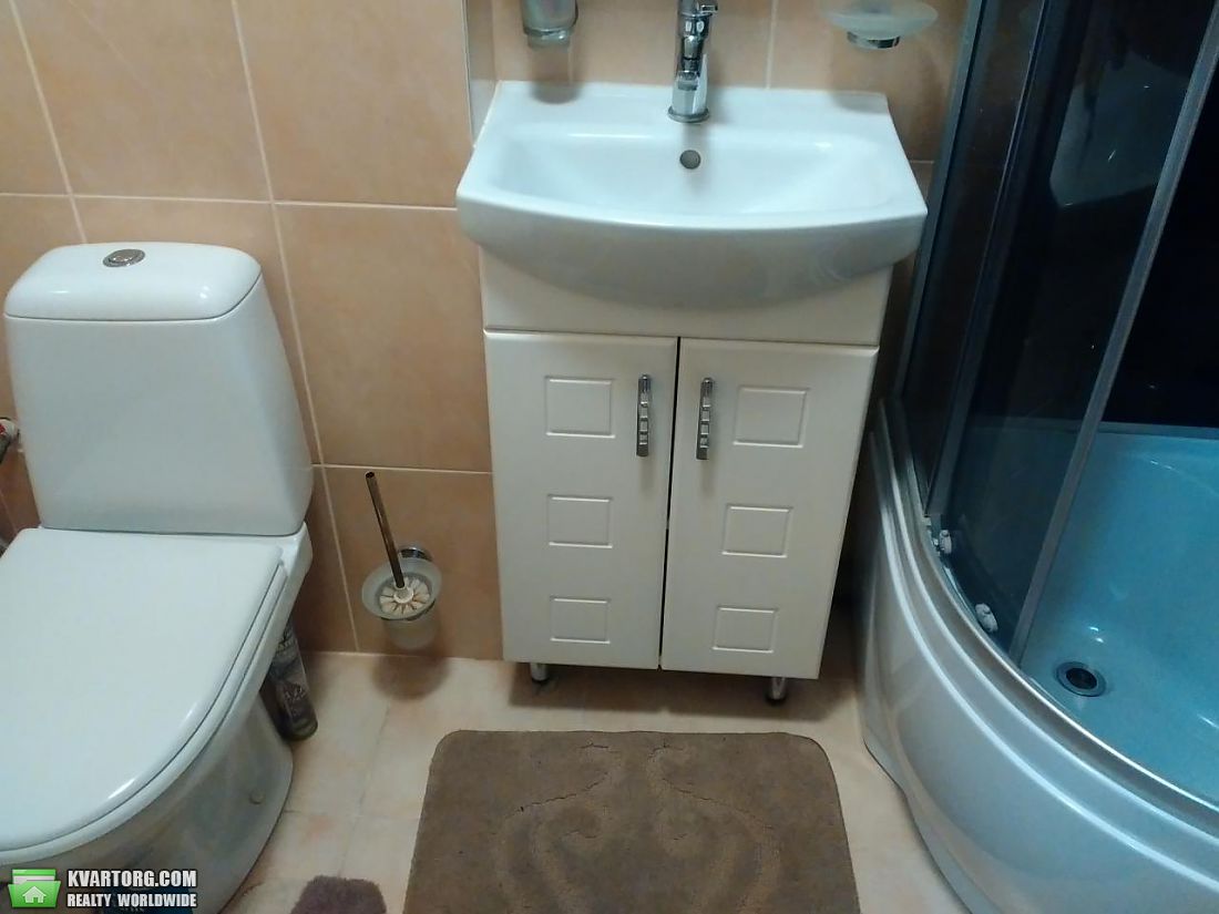 Rent out 2-room apartment. Киев,  Копыленко — photo 10