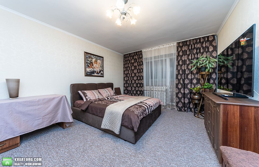 Rent out 3-room apartment. Киев, улица Княжий затон — photo 9