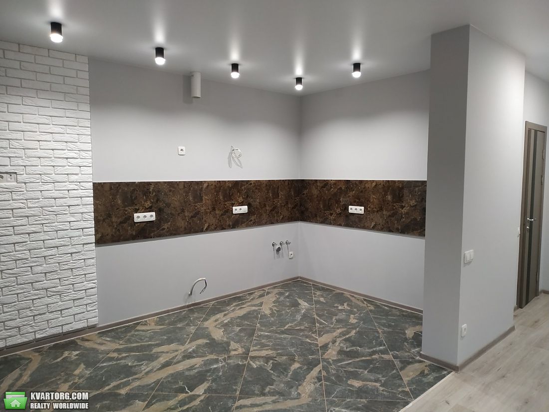 Sell 1-room apartment. Киев, Балтийский пер. — photo 2