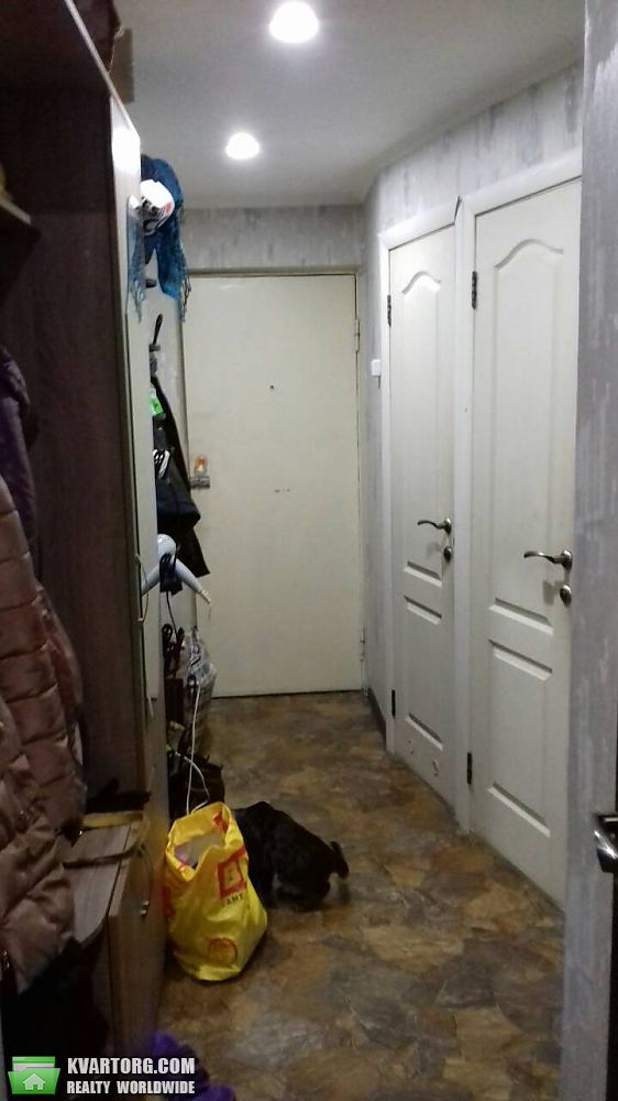 Rent out 2-room apartment. Киев,  Юности — photo 3