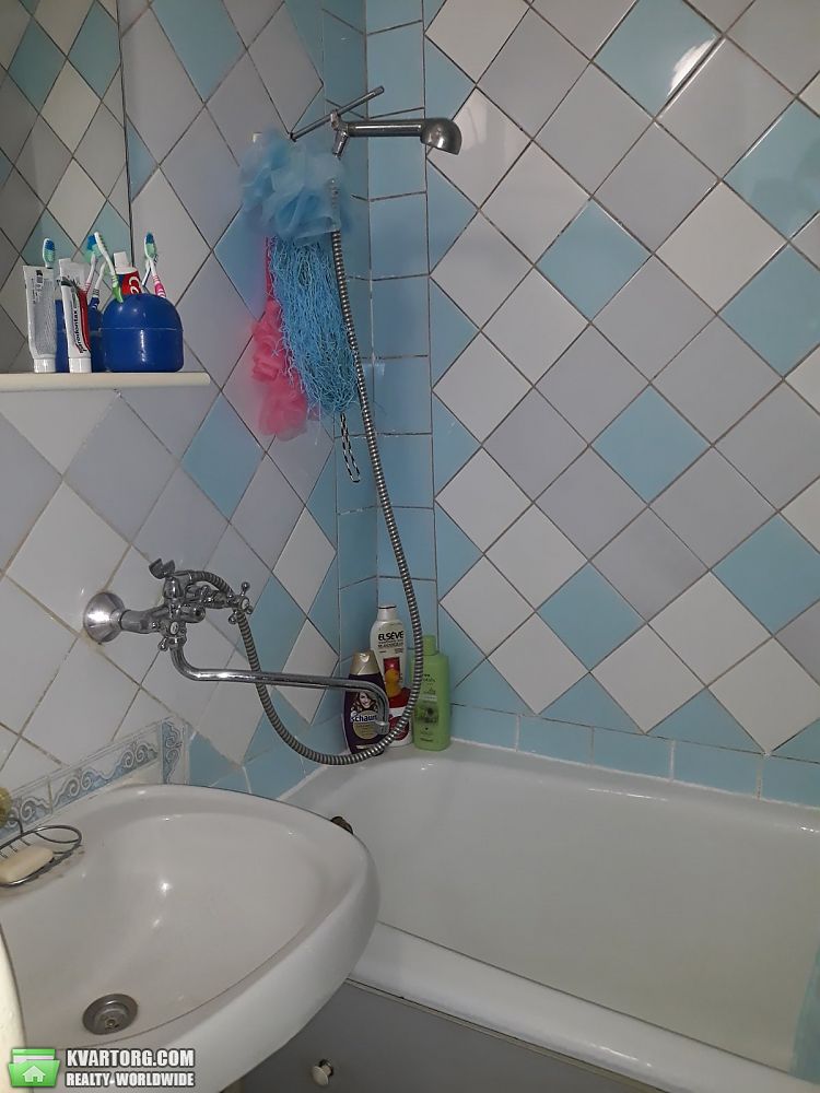 Rent out 3-room apartment. Киев,  Радужная — photo 8
