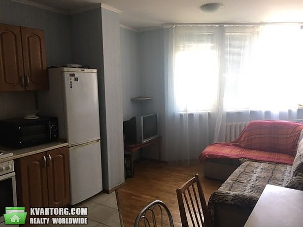 Rent out 2-room apartment. Киев,  Руденко — photo 2